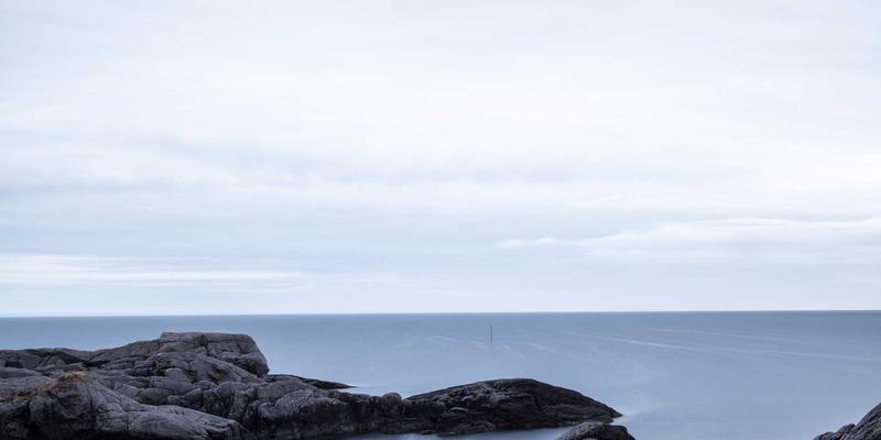 火中取色：揭秘陶瓷烧制温度如何掌控釉色变幻，兼谈木雕与刺绣的工艺温度哲学